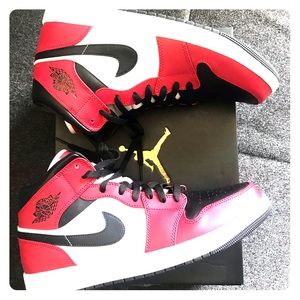 Air Jordan 1 Chicago Black Toe Mid US Size 12